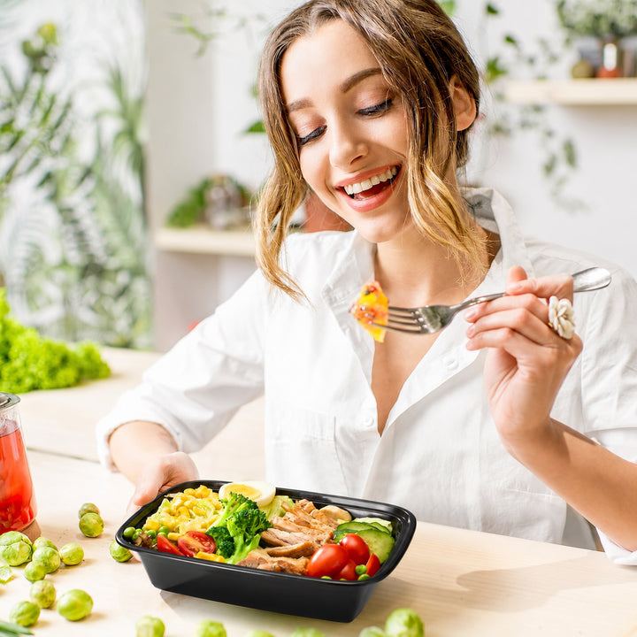 Paquete de 50 recipientes reutilizables para preparar comidas de 32 oz, con 2 compartimentos y tapas. 
